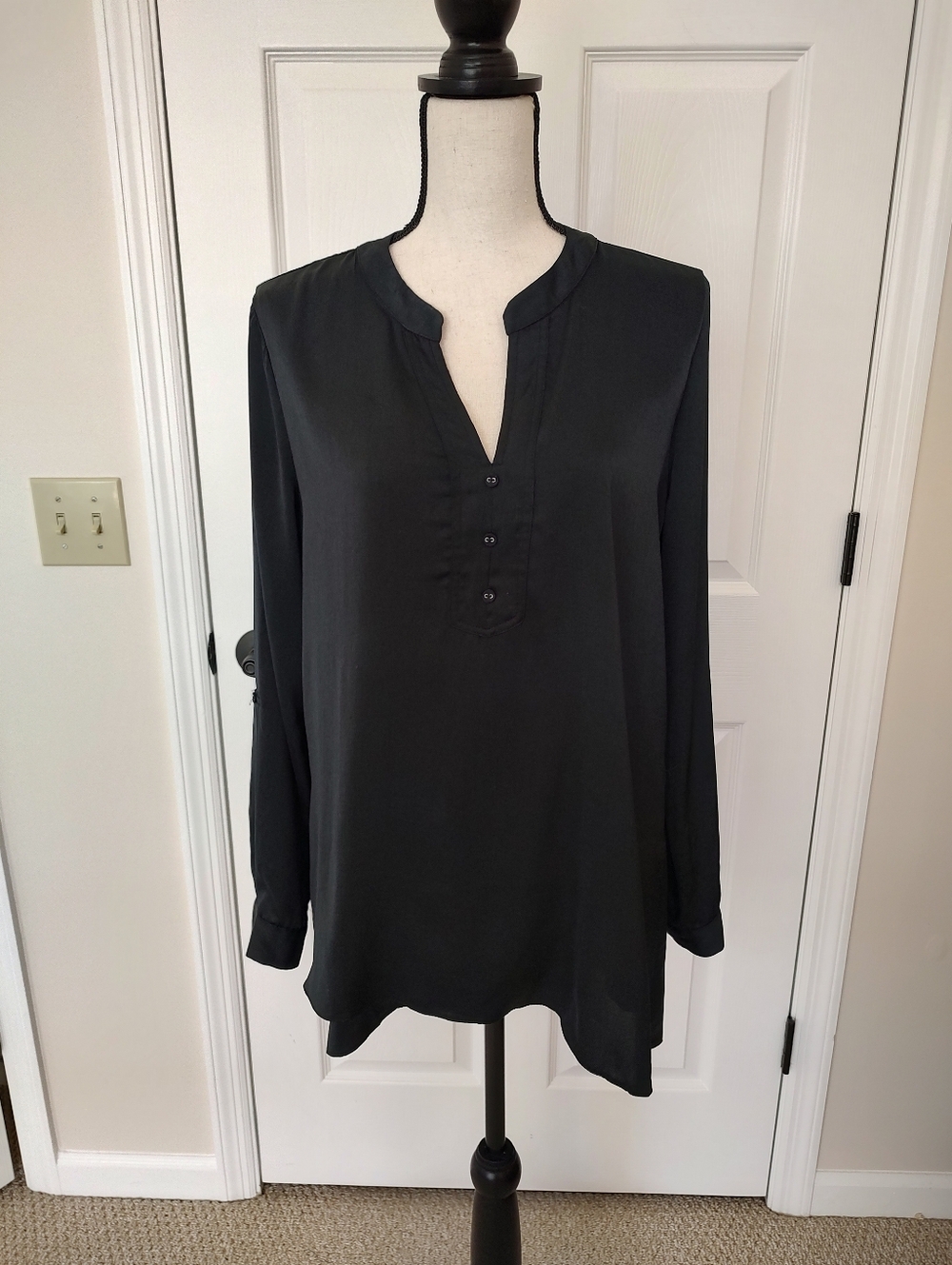 Renuar Black Roll-Tab Popover Blouse Top L